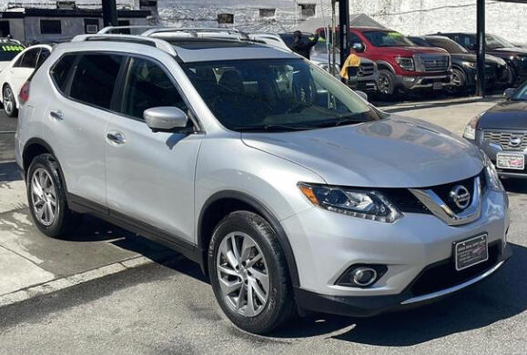 2015 Nissan Rogue - $14,999